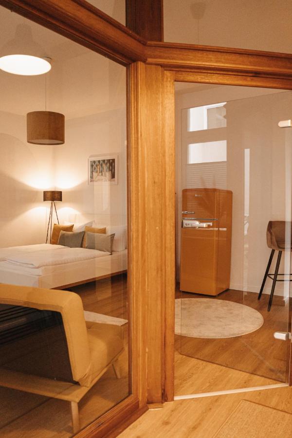 Studio Apartment Im Zentrum Mit Parkplatz & Neuem Badezimmer Magdeburg Ngoại thất bức ảnh